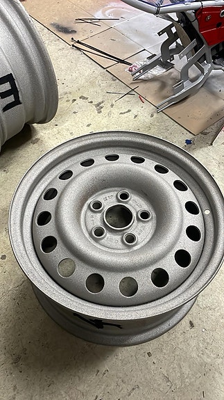 VW T4 alkuperäiset 16" vanteet (harvinaisempi koko) OEM 7D0601027E