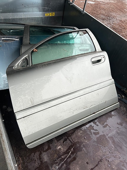 Volvo V70 mk2 Facelift vasen etuovi