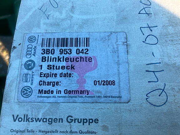 VW Passat Oikea Etuvilkku Alkuperäinen 97-00