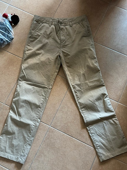 Beige housu