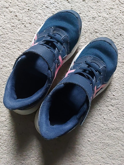 Asics lenkkarit koko 33,5