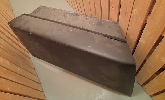 Mb 124 peräkontin luukku