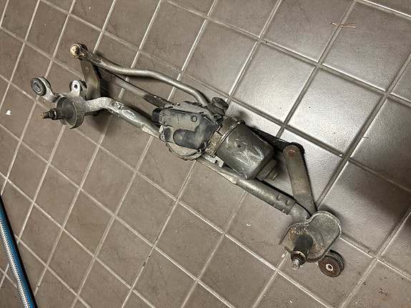 Mazda 5 pyyhkijänmoottori/vivusto