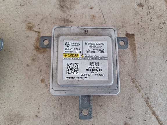 AUDI A5 2007-15 ajovalon ohjausyksikkö xenon 8K0941597E