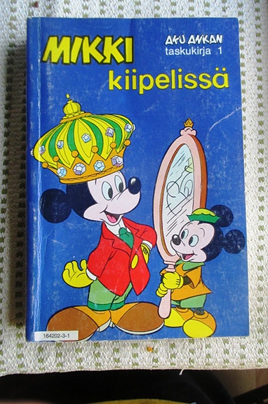 Aku Ankan taskukirjoja