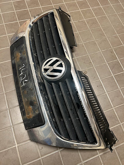 Volkswagen passat B6 keulamaski