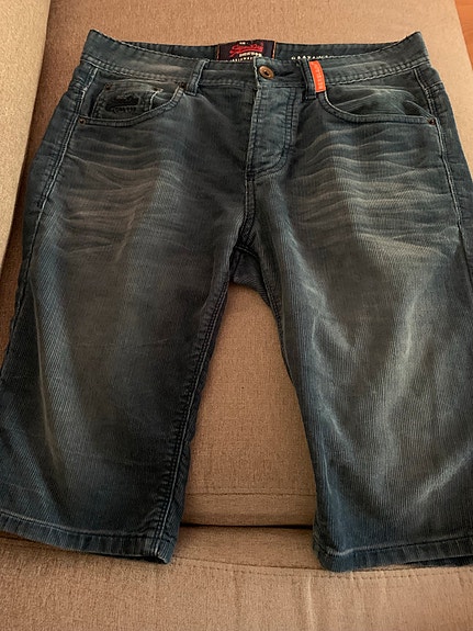 Superdry shortsit 32 tuumaa