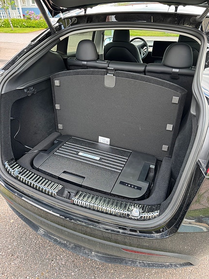 Tarjotaan vuokralle: Frezzer Tesla Y 35L matkajääkaappi