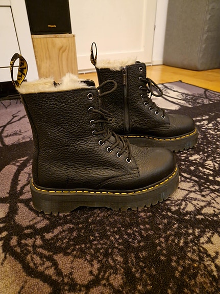 Dr. Martens talvikengät koko 42 (41)