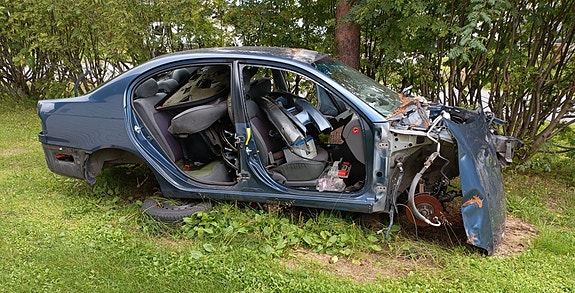 Toyota Avensis 1,8 2000 vm
