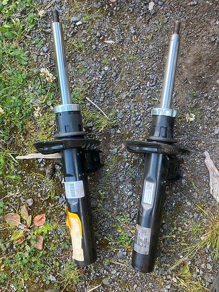 Audi A3/SEAT Leon/Skoda Yeti Etuiskarit Alkuperäiset 03-17