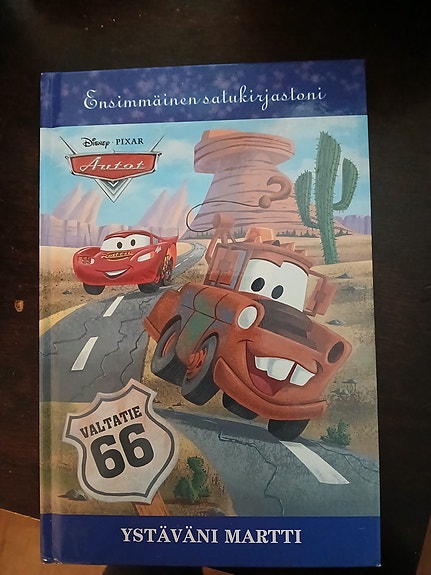 Disney autot kirja