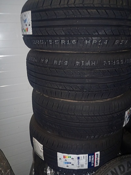 Uudet 205/55r16 kesärenkaat asennettuna!