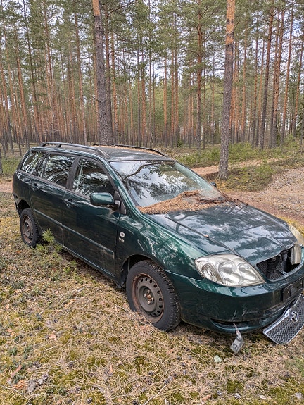 Toyota corolla farmari varaosia