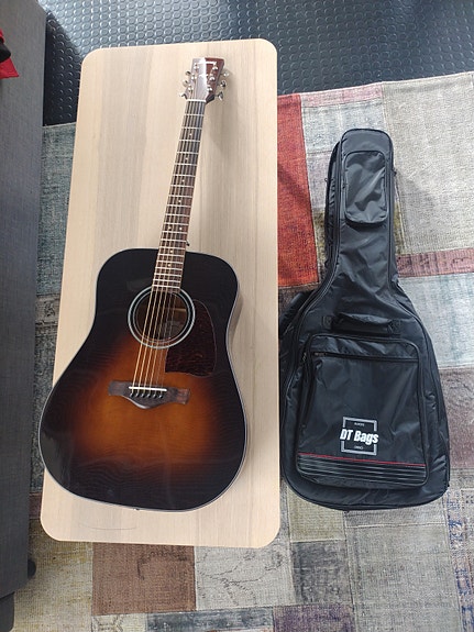 Ibanez Artwood AW4000 BS teräskielinen akustinen kitara + pussi