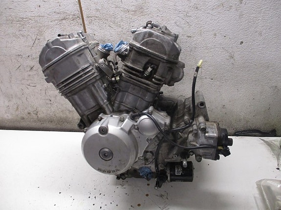 Honda NT 650 V 2000 moottori