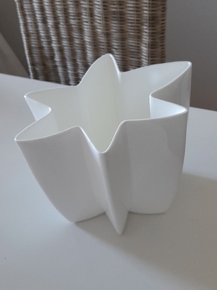 Carambola- maljakko. Arabia design Heikki Orvola