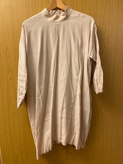 Vaalea COS mekko 38