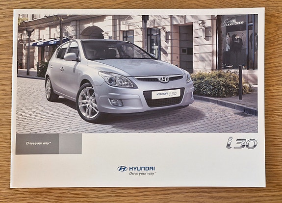 Hyundai i30 -esite 2008