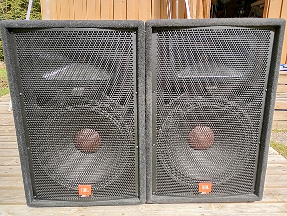 JBL kaiuttimet