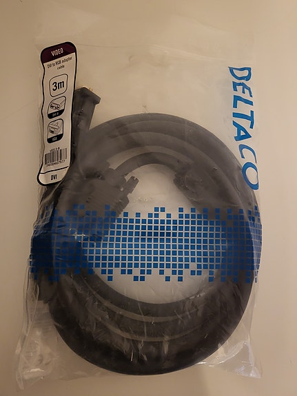 VGA - DVI kaapeli 3m (KÄYTTÄMÄTÖN)