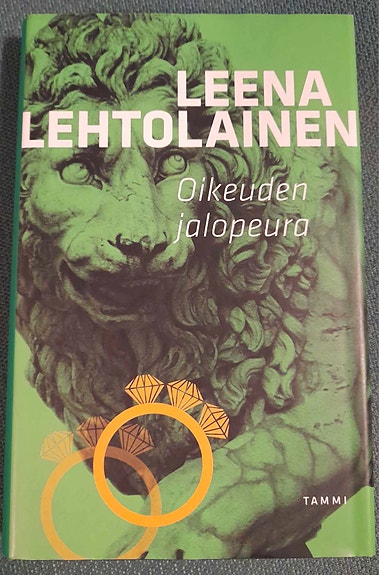 Leena Lehtolainen: Oikeuden jalopeura