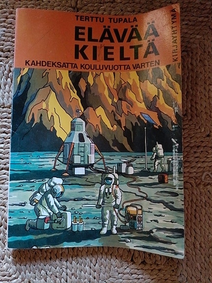Elävää kieltä, vanha oppikirja vuodelta -72