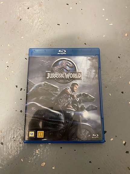 Jurassic world blu ray