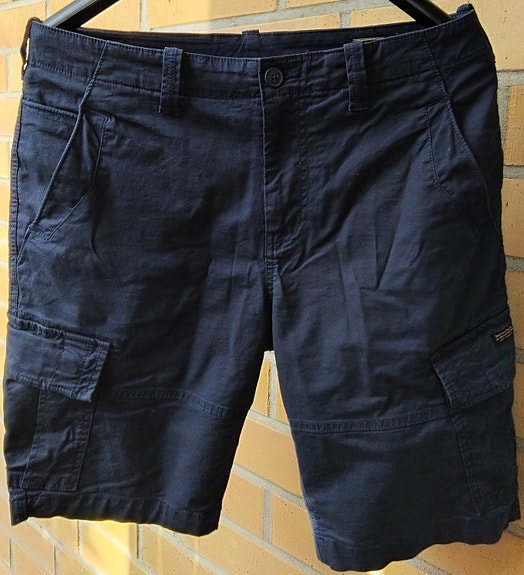 Miesten caprit / shortsit, Superdry, koko 34W