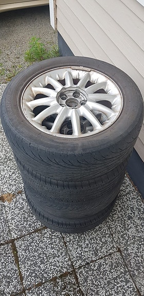 Chrysler Sebring 16x6.5 215/55R16 2x Renkaat ja 2x Vanteet