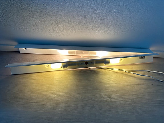 Ikea Billy-hyllyn valaisin 2kpl, käy myös tauluvaloksi