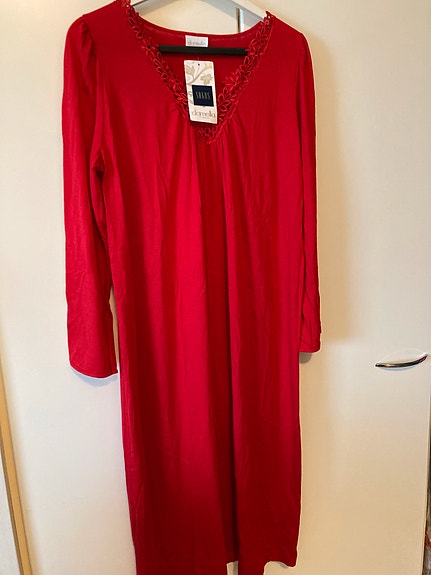 Damella punainen pitkä yöpaita, trikoo, XL, uusi