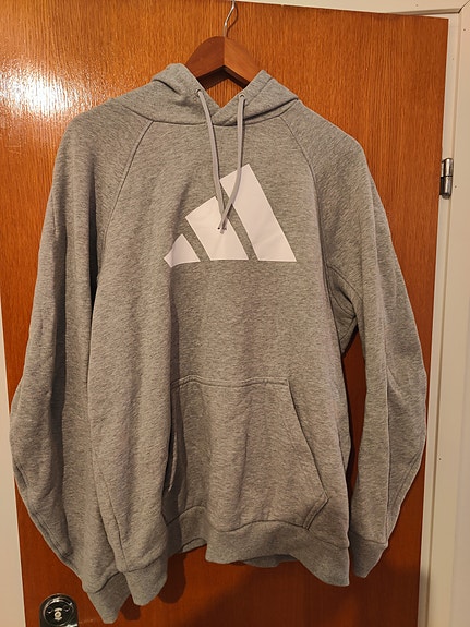 Adidas huppari