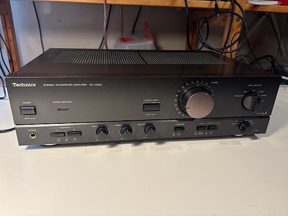 Myydään Technics SU-VZ320 Vahvistin