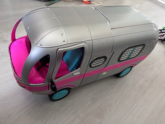 L.O.L. Matkailuauto