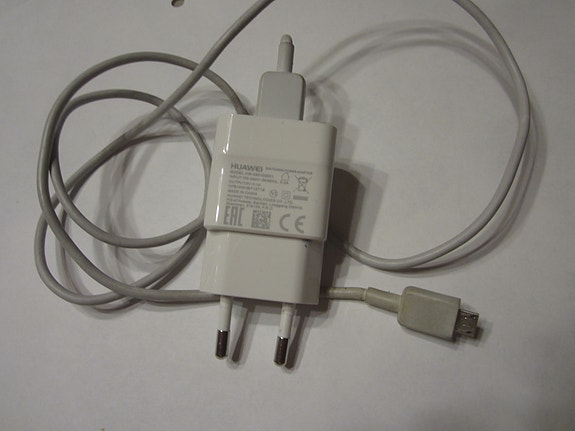 HUAWEI laturi HW-050100E01