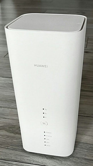Huawei B818 4G+/LTE WiFi-reititin