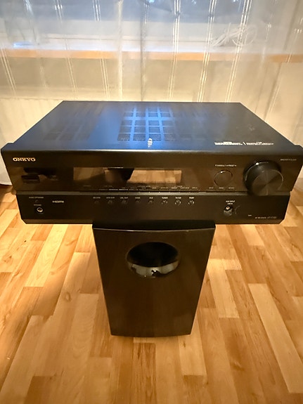 ONKYO MODEL SKW-338.  Onkyo HT-R380