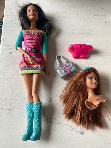 Mattel fashionistas swappin