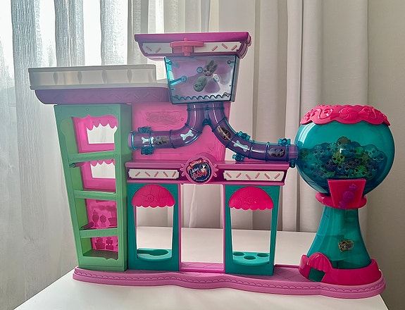 Littlest Pet Shop talo