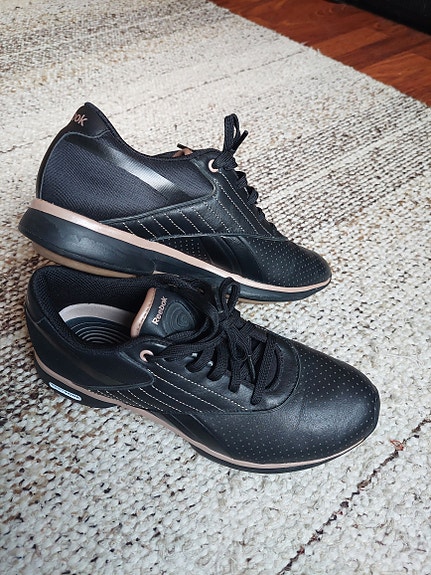 Reebok Easytone tennarit