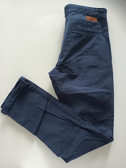 Miesten chino housuja