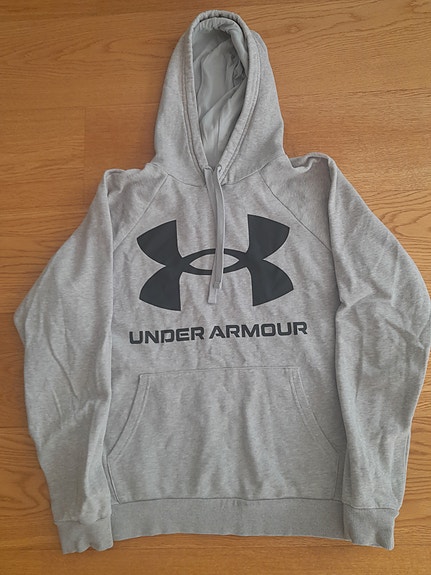 Under Armour-huppari