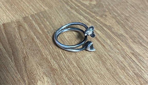 Hopeinen kissa ja hiiri sormus 830 hopeaa 1999 vuodelta