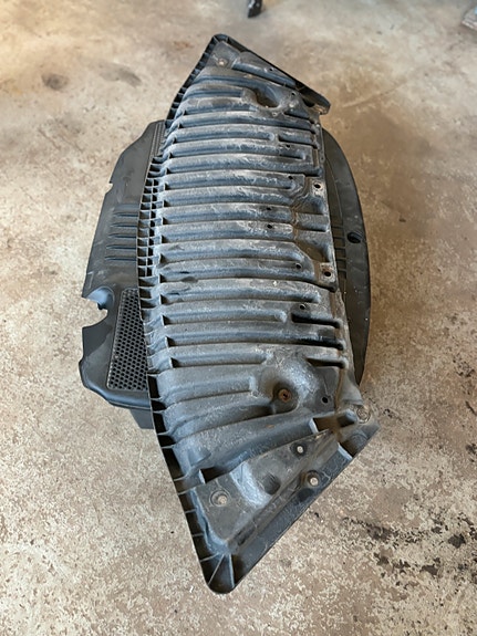 Mercedes Benz C 200 cdi w204 pohjamuovi A2045200723