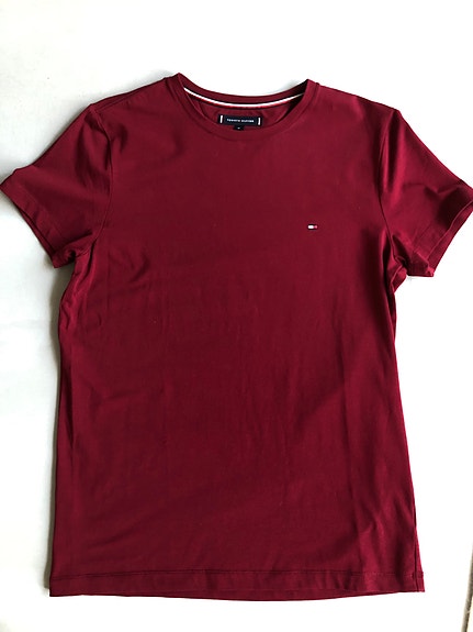 Tommy Hilfiger t-paita