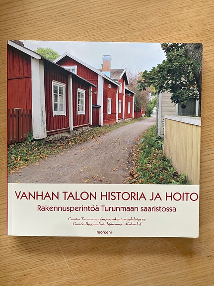 Cronhjort: Vanhan talon historia ja hoito