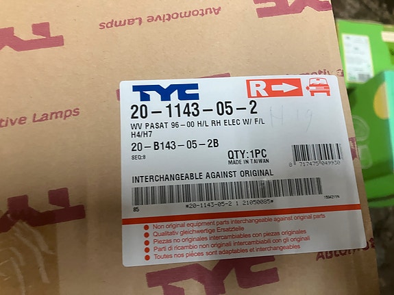 VW Passat Ajovaloumpio Sumuvalomalli Oikea/Vasen 97-00