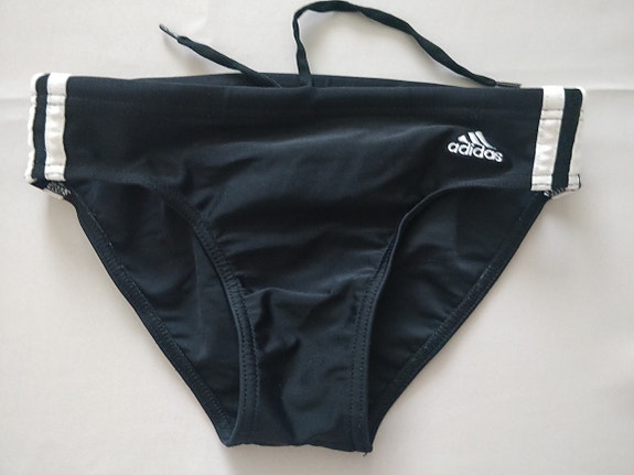 Adidas uimahousut 128