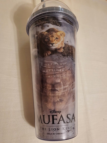 Uusi Mufasa, the Lion king pillimuki, leijonakuningas